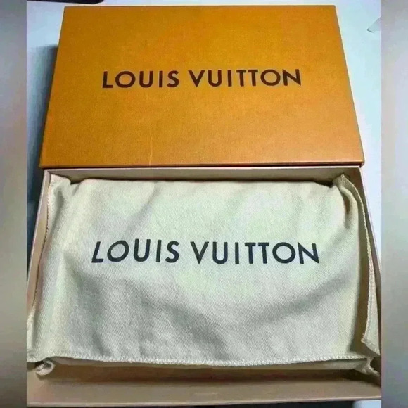 Louis Vuitton Damier Azur Felicie - Picture 3 of 17